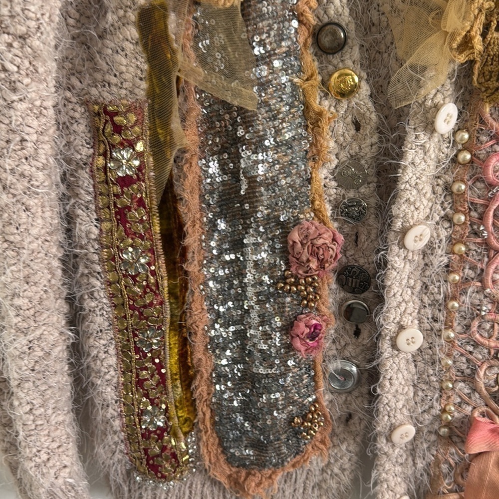 Large Boucle Cardigan Sweater Mixed Media - Picture 3 of 9